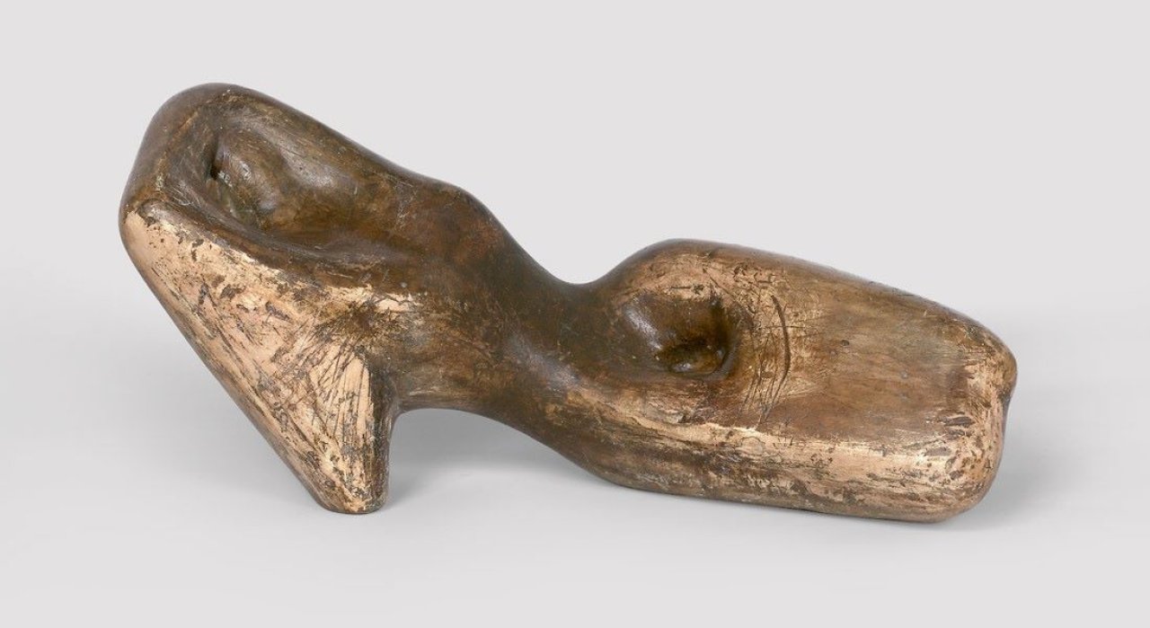 Auf diesem Bild ist das folgende Kunstwerk zu sehen: Bernhard Heiliger. „Kleine Liegende“. 1950.