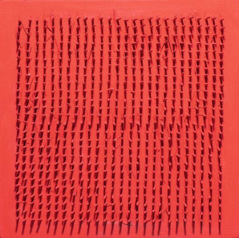 Auf diesem Bild ist das folgende Kunstwerk zu sehen: Bernard Aubertin. Ohne Titel (Tableau Clous). 1970.