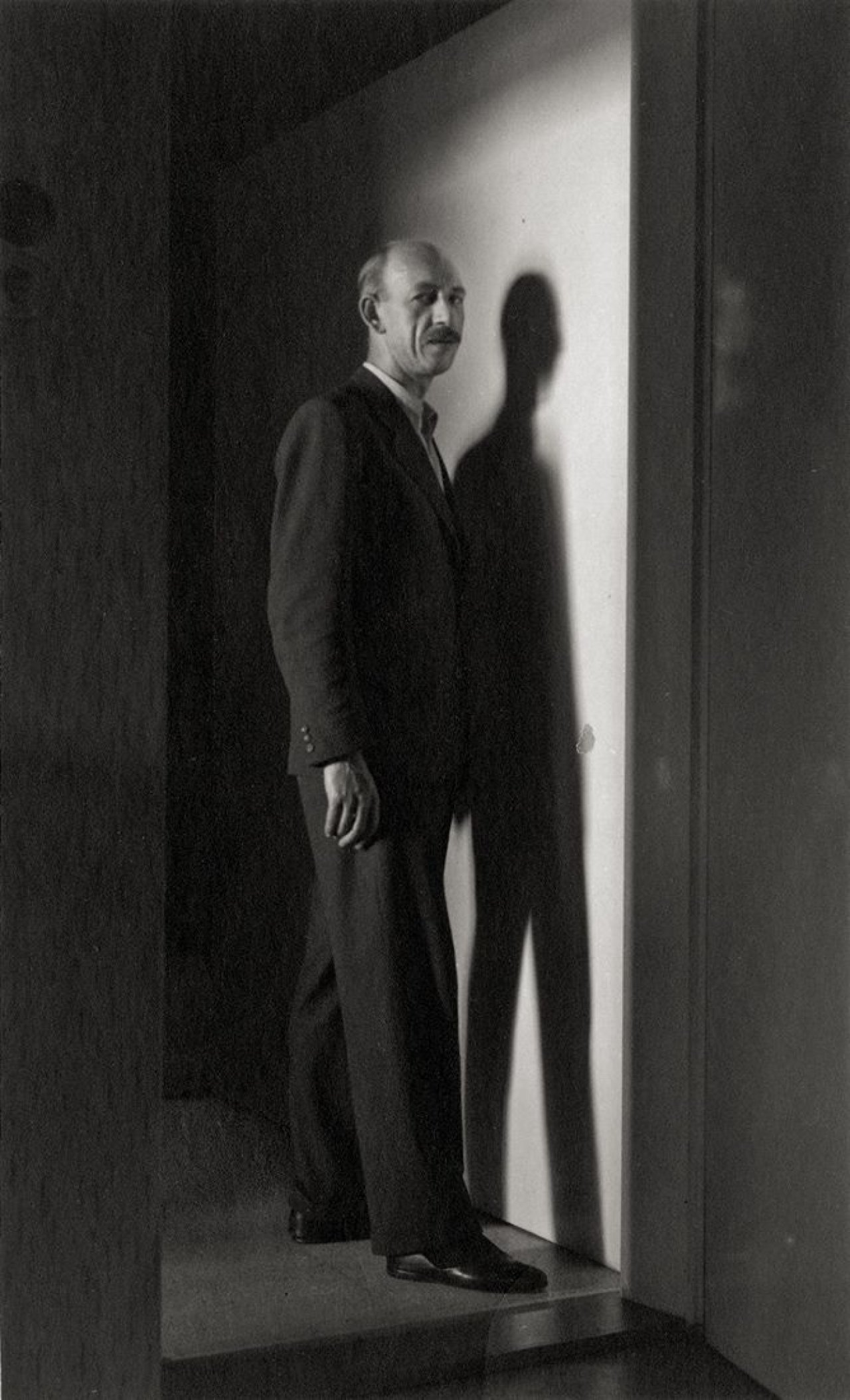 Auf diesem Bild ist das folgende Kunstwerk zu sehen: Josef Sudek. Jan Sampalík. Um 1930.