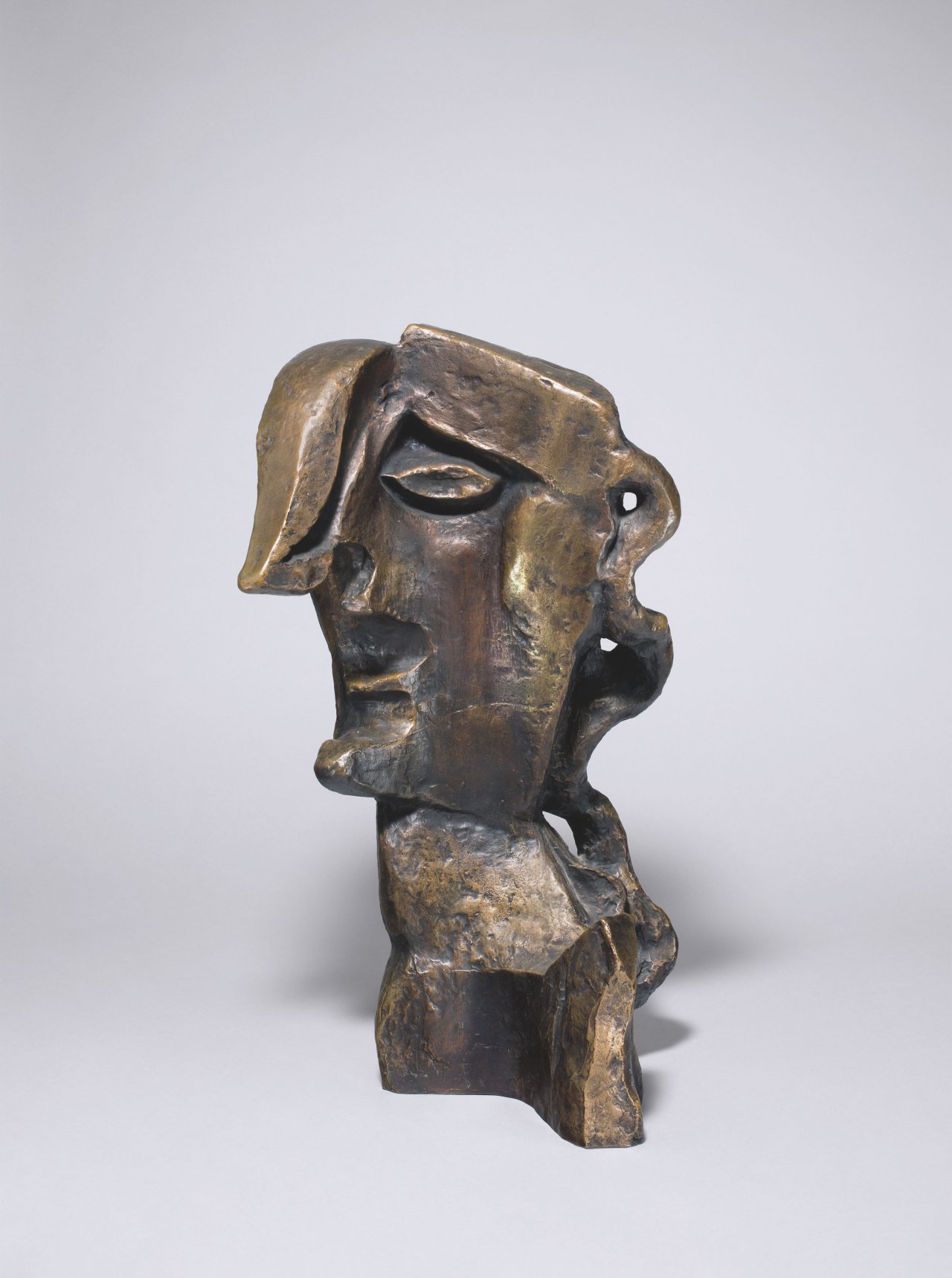 Auf diesem Bild ist das folgende Kunstwerk zu sehen: Ossip Zadkine. „Tête d’Orphée“. 1956.