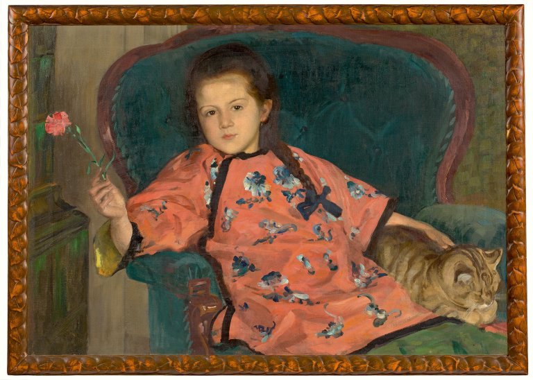 Auf diesem Bild ist das folgende Kunstwerk zu sehen: Osmar Schindler. „Gertrud mit Nelke und Katze“. 1904.