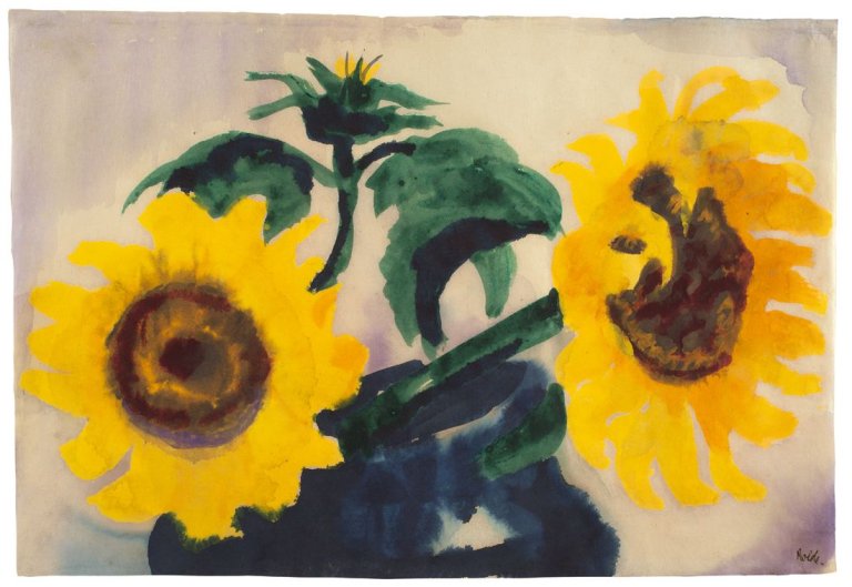 This picture shows the following artwork: Emil Nolde. „Zwei Sonnenblumen in einer blauen Vase“. Circa 1930/35.