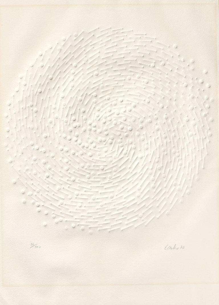 Auf diesem Bild ist das folgende Kunstwerk zu sehen: Günther Uecker. Ohne Titel. 1972.