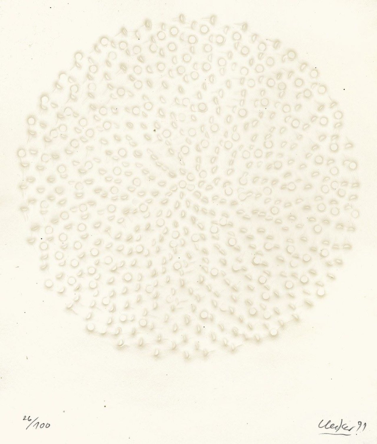 Auf diesem Bild ist das folgende Kunstwerk zu sehen: Günther Uecker. Ohne Titel. 1991.