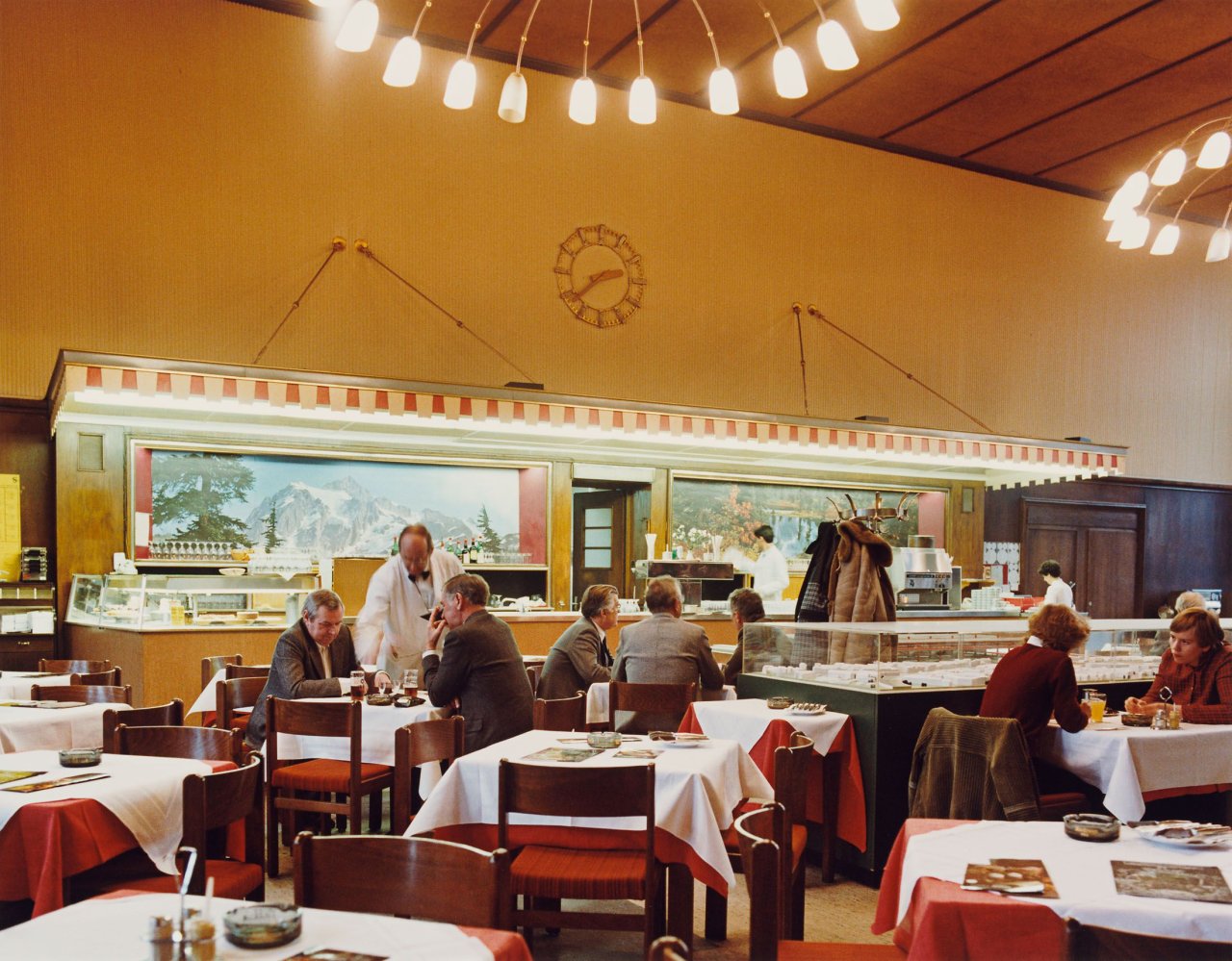 This picture shows the following artwork:  Portfolio. „Düsseldorfer Fotomappe“. 1991.