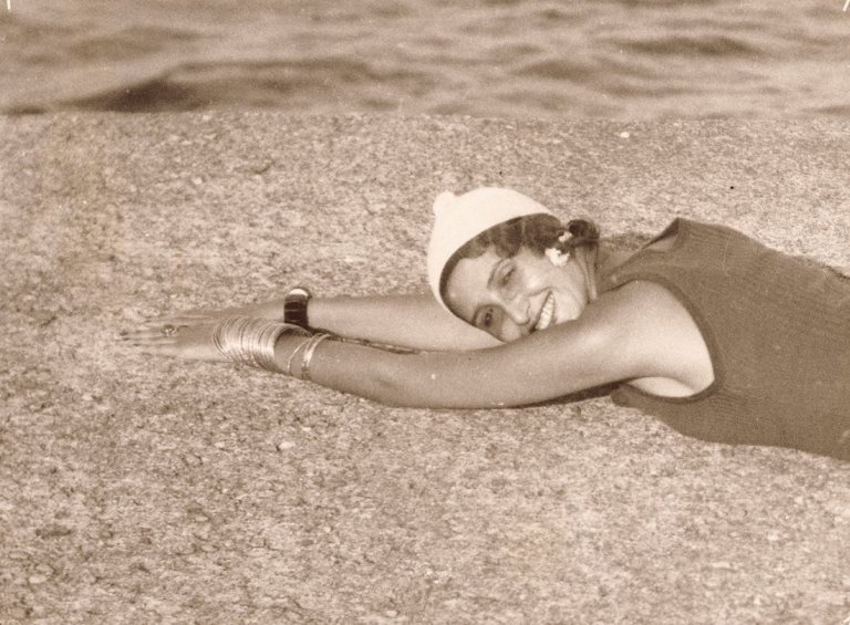 Auf diesem Bild ist das folgende Kunstwerk zu sehen: Jacques Henri Lartigue. Renée Perle. 1930-1932.