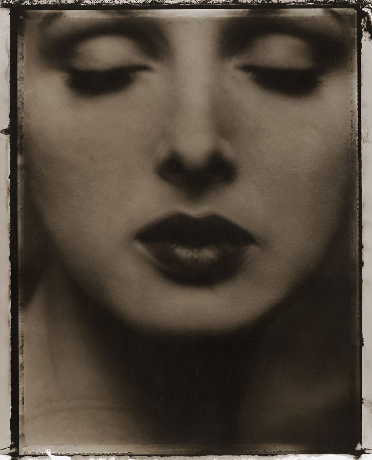 This picture shows the following artwork: Sarah Moon (i.e. Hadengue, Marielle). „Yael Raich“. 1993.