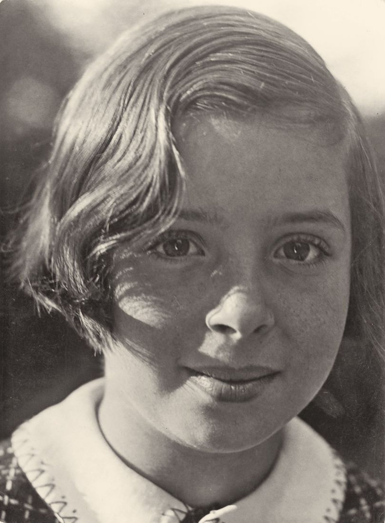 This picture shows the following artwork: Aenne Biermann (i.e. Anna Sibylla Sternfeld). „Mein Kind“ (My child). Circa 1931.