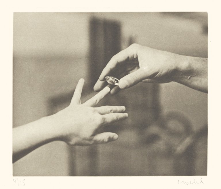 Auf diesem Bild ist das folgende Kunstwerk zu sehen: Rosemarie Trockel. Ohne Titel.