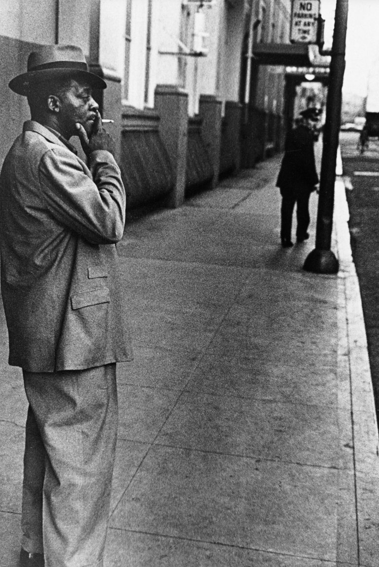 Auf diesem Bild ist das folgende Kunstwerk zu sehen: Ralph Gibson. San Francisco. 1961.