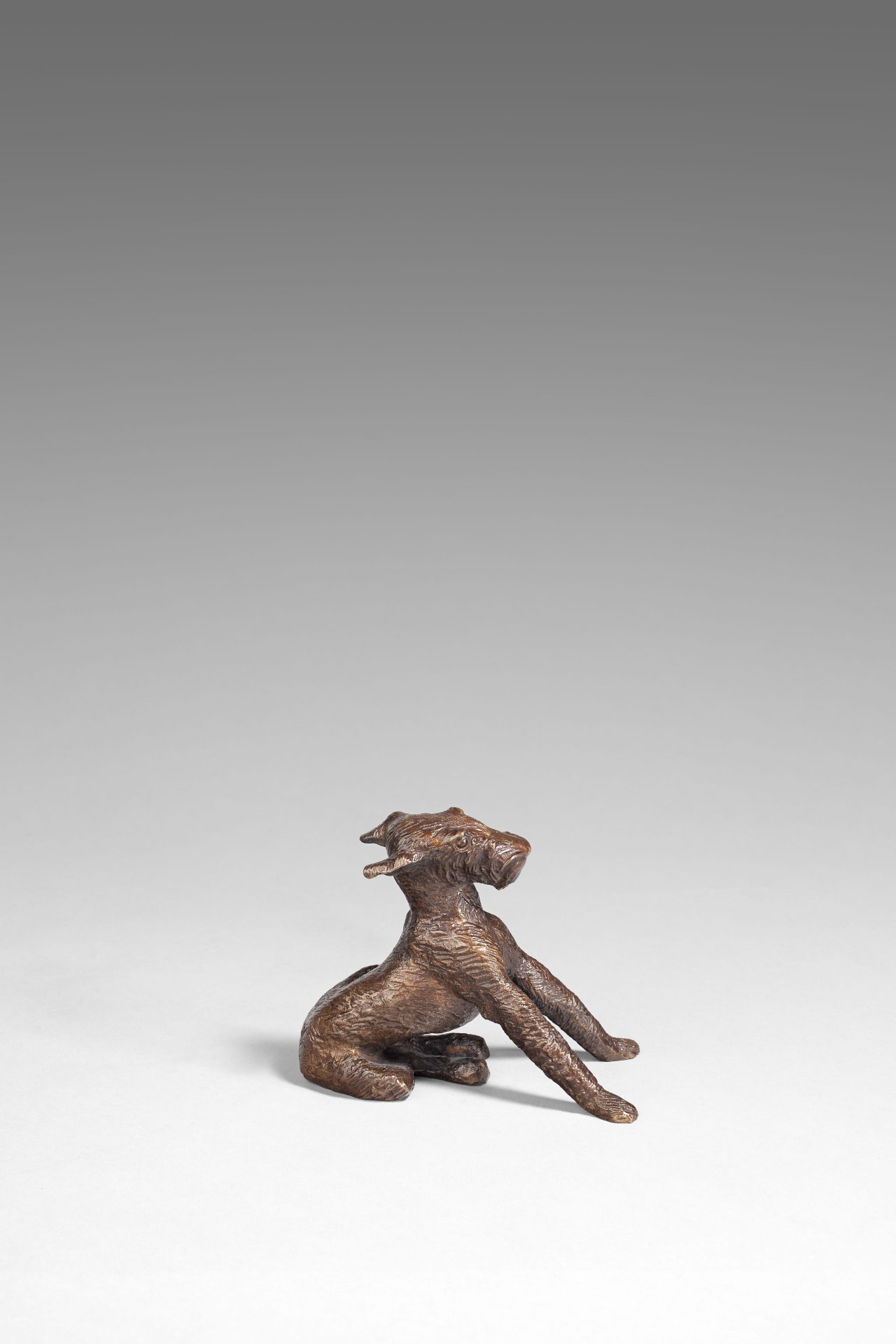 Auf diesem Bild ist das folgende Kunstwerk zu sehen: Renée Sintenis. „Junger Hund“. 1925.