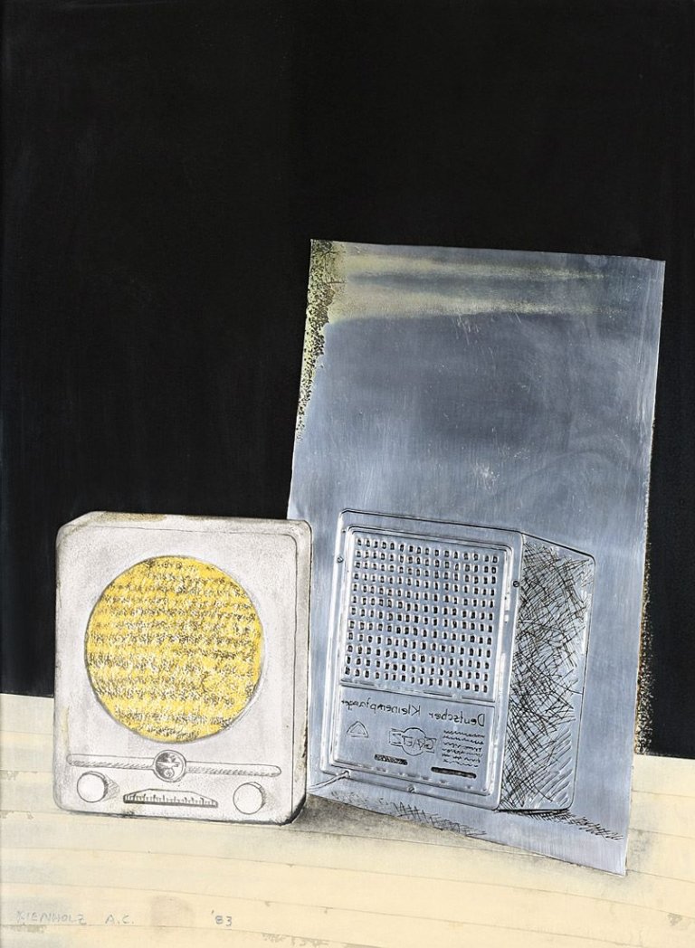 Auf diesem Bild ist das folgende Kunstwerk zu sehen: Edward Kienholz. „Deutscher Kleinempfänger“. 1983.