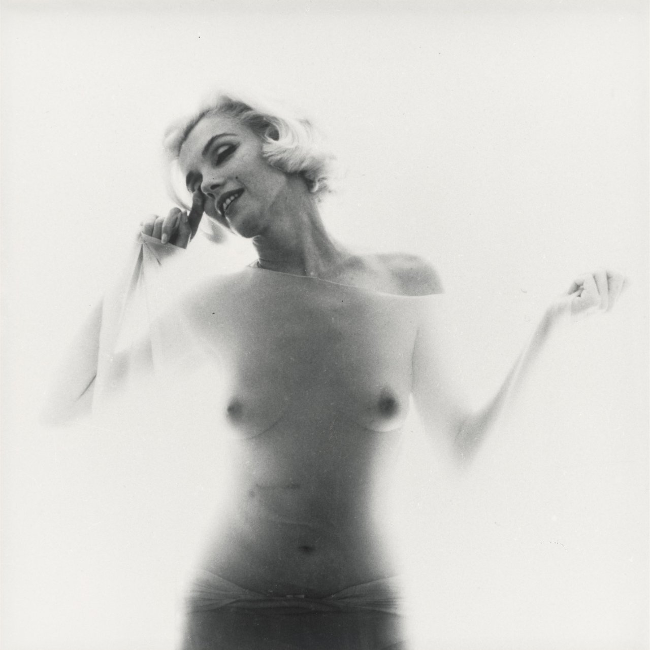 Auf diesem Bild ist das folgende Kunstwerk zu sehen: Bert Stern. Marilyn Monroe, Vogue, aus der Serie „The Last Sitting“. 1962.