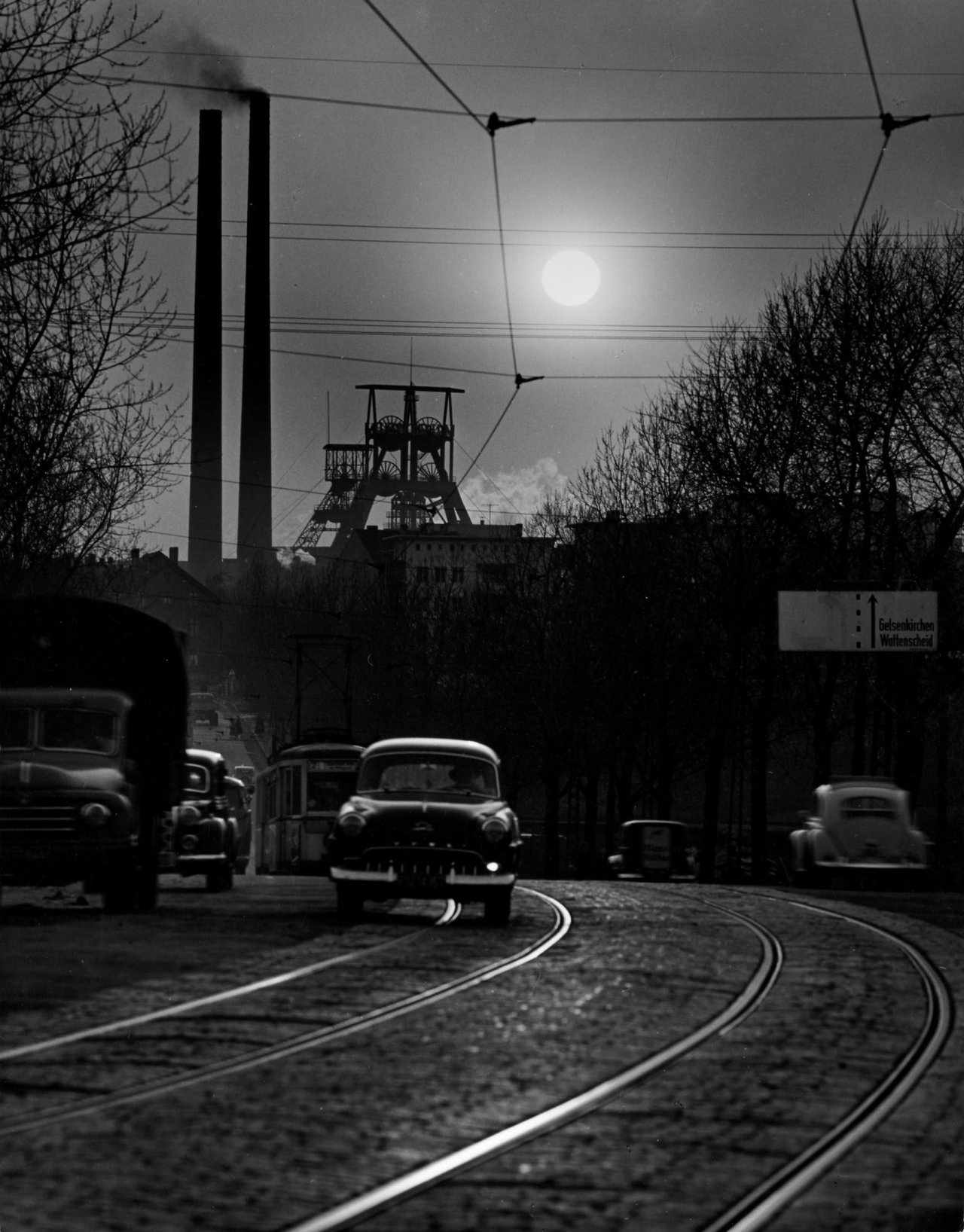 This picture shows the following artwork: Ludwig Windstosser. Ruhr coal mine, centre, Wattenscheid. 1950s.