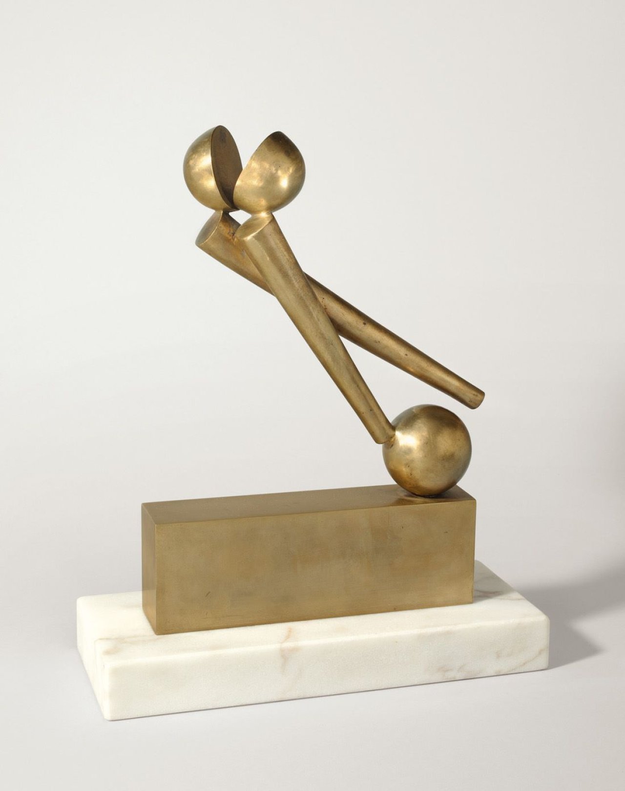 This picture shows the following artwork: Fritz Koenig. „Kleine Zwei XXV“. 1982/86.