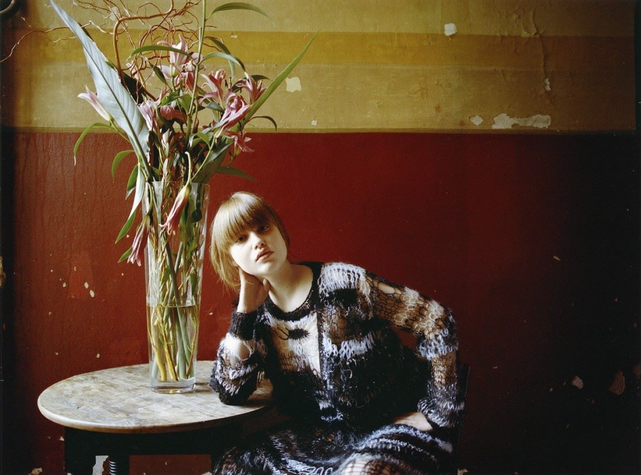 Auf diesem Bild ist das folgende Kunstwerk zu sehen: Sibylle Bergemann. „Claude, Berlin“. 2008.
