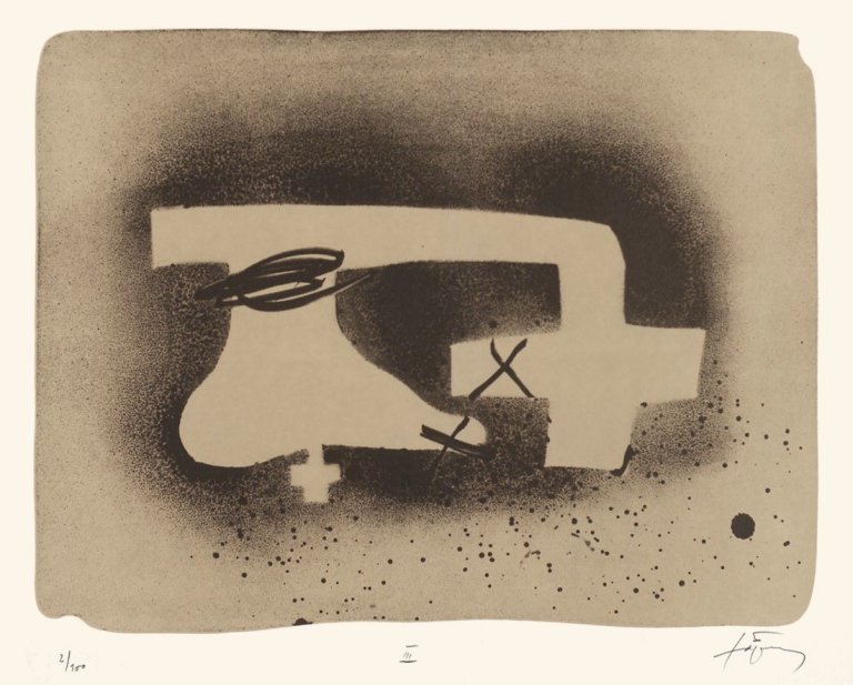 Auf diesem Bild ist das folgende Kunstwerk zu sehen: Antoni Tàpies. „Erinnerungen“. 1988.