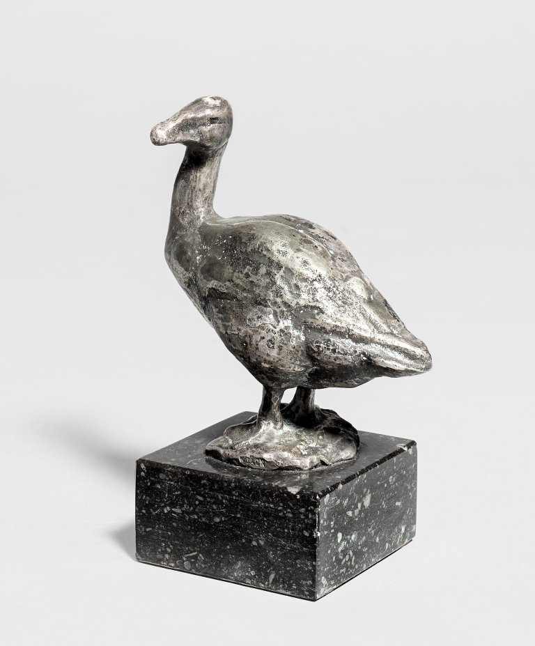 This picture shows the following artwork: August Gaul. ”Gans”. 1915.