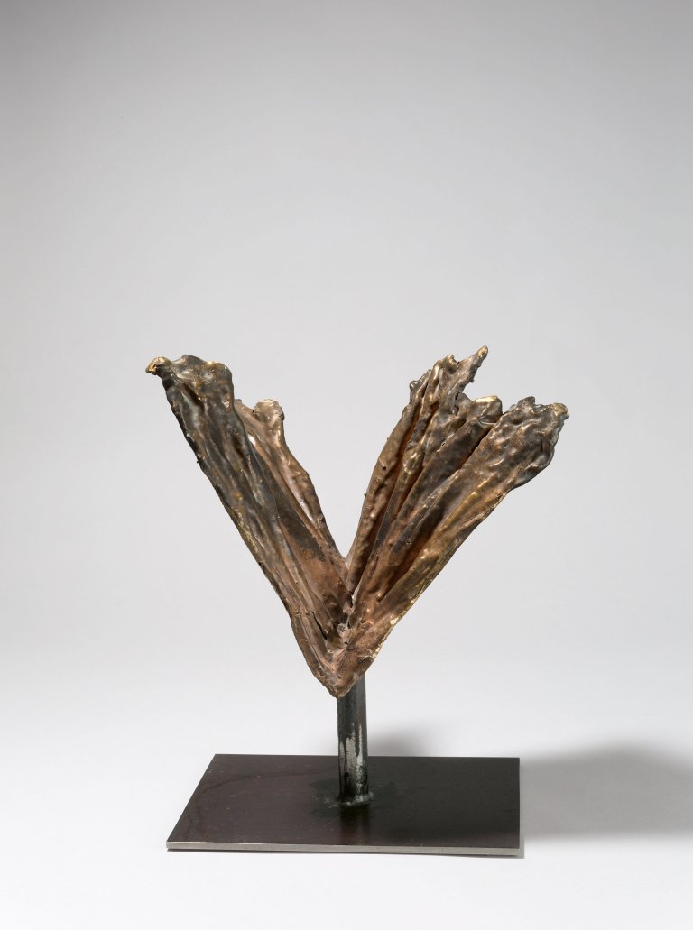 Auf diesem Bild ist das folgende Kunstwerk zu sehen: Emil Cimiotti. Alpha. 2011.