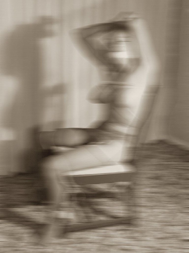Auf diesem Bild ist das folgende Kunstwerk zu sehen: Thomas Ruff. Nudes nk 12. 2000.