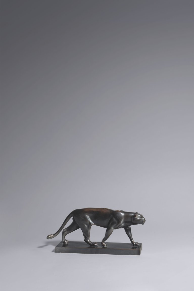 Auf diesem Bild ist das folgende Kunstwerk zu sehen: Fritz Behn. Leopard. 1909.
