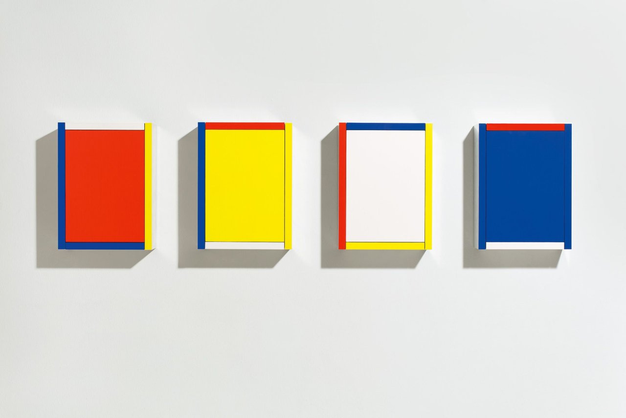 Auf diesem Bild ist das folgende Kunstwerk zu sehen: Imi Knoebel. DIN XVIII A 1 - A 4. 1995.