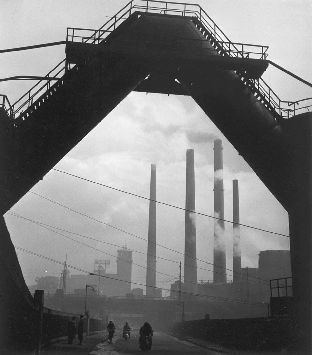 This picture shows the following artwork: Ludwig Windstosser. Industrieanlage. 1950s.