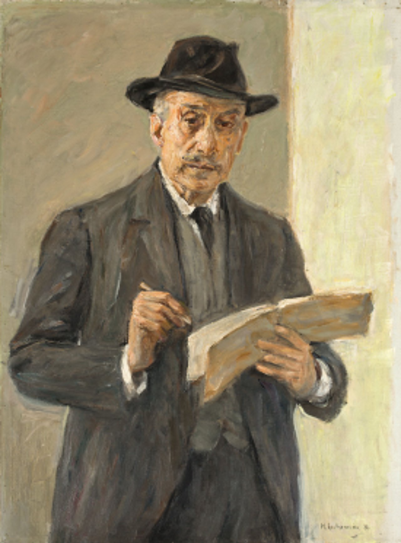 This picture shows the following artwork: Max Liebermann. „Selbstbildnis im Anzug mit Skizzenblock“. 1926.