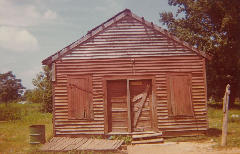 Auf diesem Bild ist das folgende Kunstwerk zu sehen: William Christenberry. Shack. 1972.