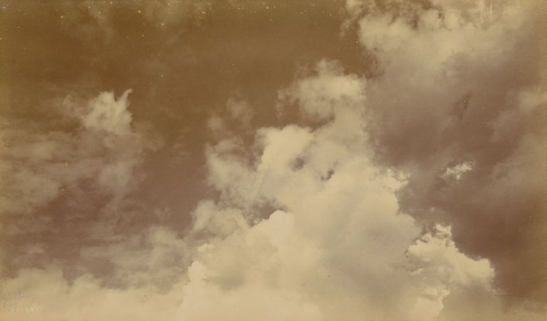 Auf diesem Bild ist das folgende Kunstwerk zu sehen: Dr. Richard Gustav Neuhauss. „Wolken-Atlas. Taf. VI, N°1. Wolkenform: Cumulus“. 1891.