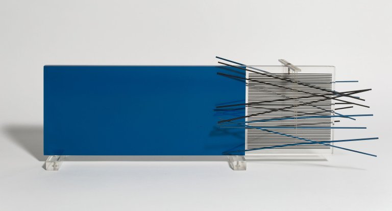Auf diesem Bild ist das folgende Kunstwerk zu sehen: Jesús Rafael Soto. Vibration. 1969.