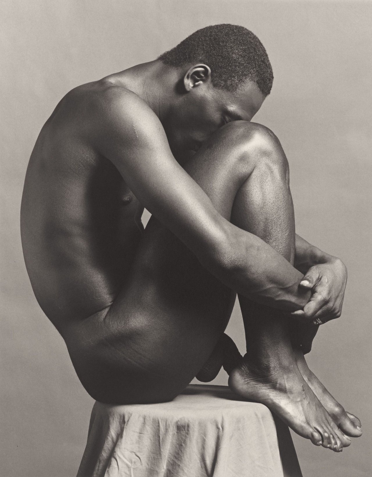 Auf diesem Bild ist das folgende Kunstwerk zu sehen: Robert Mapplethorpe. Ajitto. 1981.