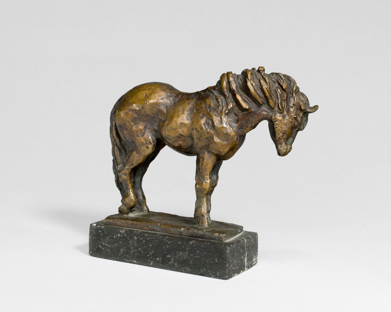 Auf diesem Bild ist das folgende Kunstwerk zu sehen: Renée Sintenis. „Shetlandpony“. 1947.