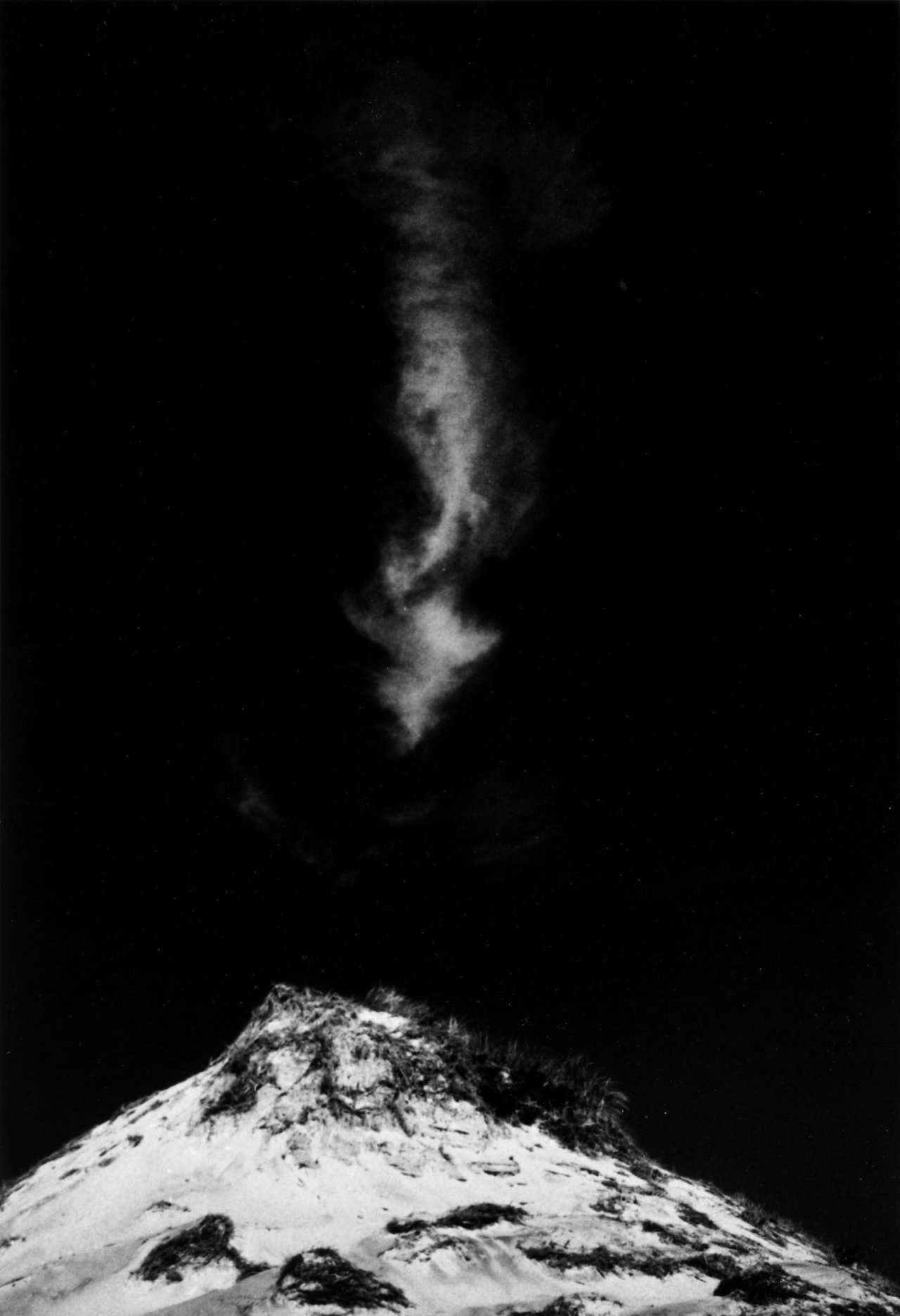 This picture shows the following artwork: Alfred Eisenstaedt. Strato cirrus cloud, Gay Head, Martha's Vineyard. 1959.