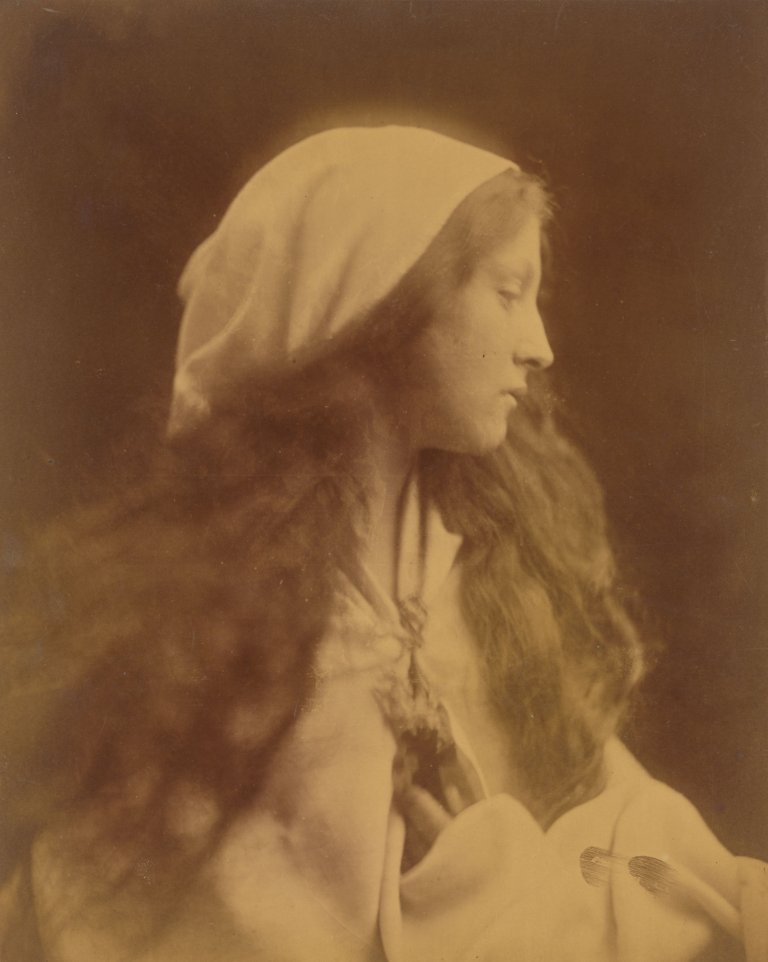Auf diesem Bild ist das folgende Kunstwerk zu sehen: Julia Margaret Cameron. „The Dream“ (Mary Ann Hillier). 1869.