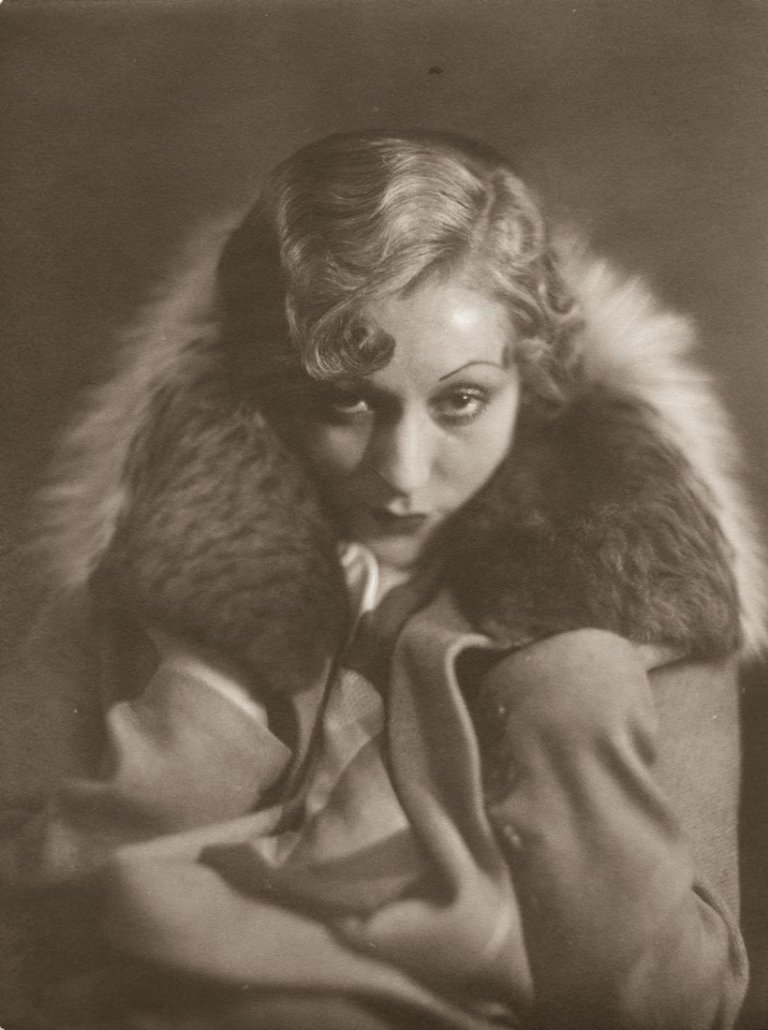 Auf diesem Bild ist das folgende Kunstwerk zu sehen:  Man Ray. Wanda Vangen. 1929.