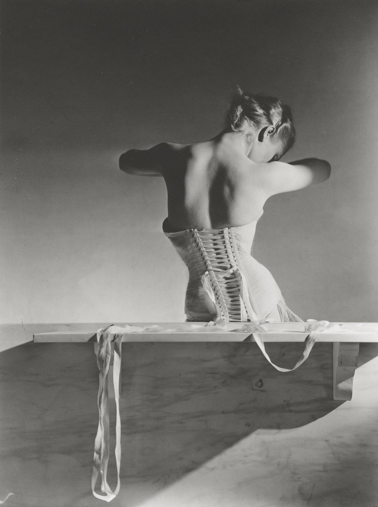 This picture shows the following artwork: Horst P. Horst (i.e. Horst Paul Albert Bohrmann). Mainbocher Corset, Paris. 1939.