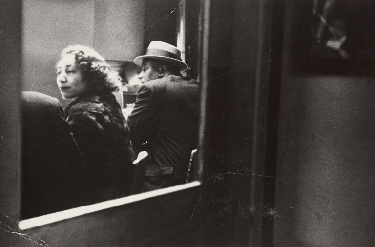 Auf diesem Bild ist das folgende Kunstwerk zu sehen: Robert Frank. „San Francisco“. Um 1956.
