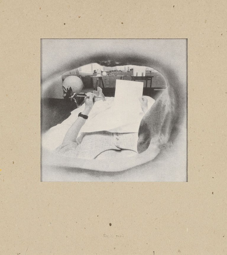 Auf diesem Bild ist das folgende Kunstwerk zu sehen: Rosemarie Trockel. „Studio Visit“. 1992.