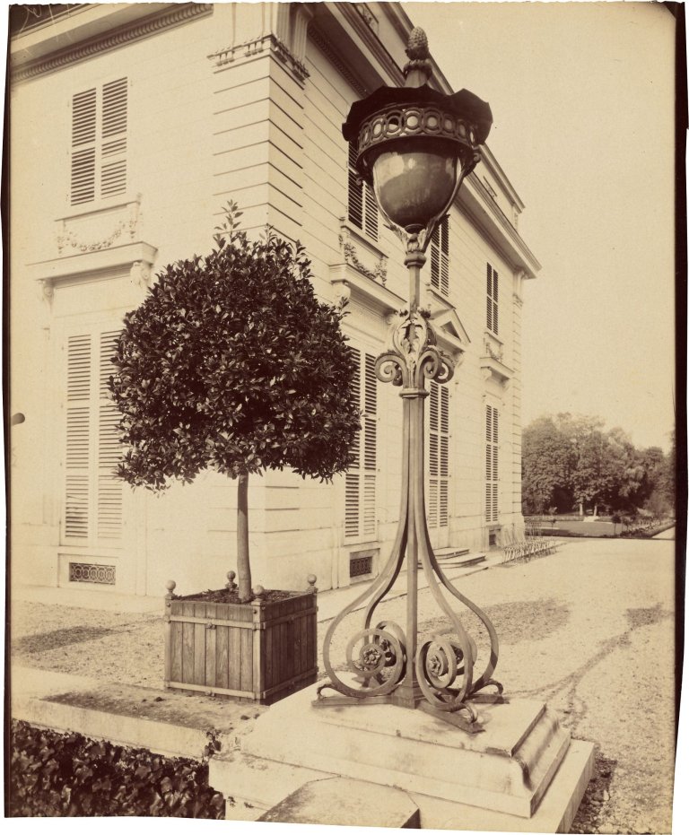 Auf diesem Bild ist das folgende Kunstwerk zu sehen: Eugène Atget. „Château de Bagatelle“. 1911.