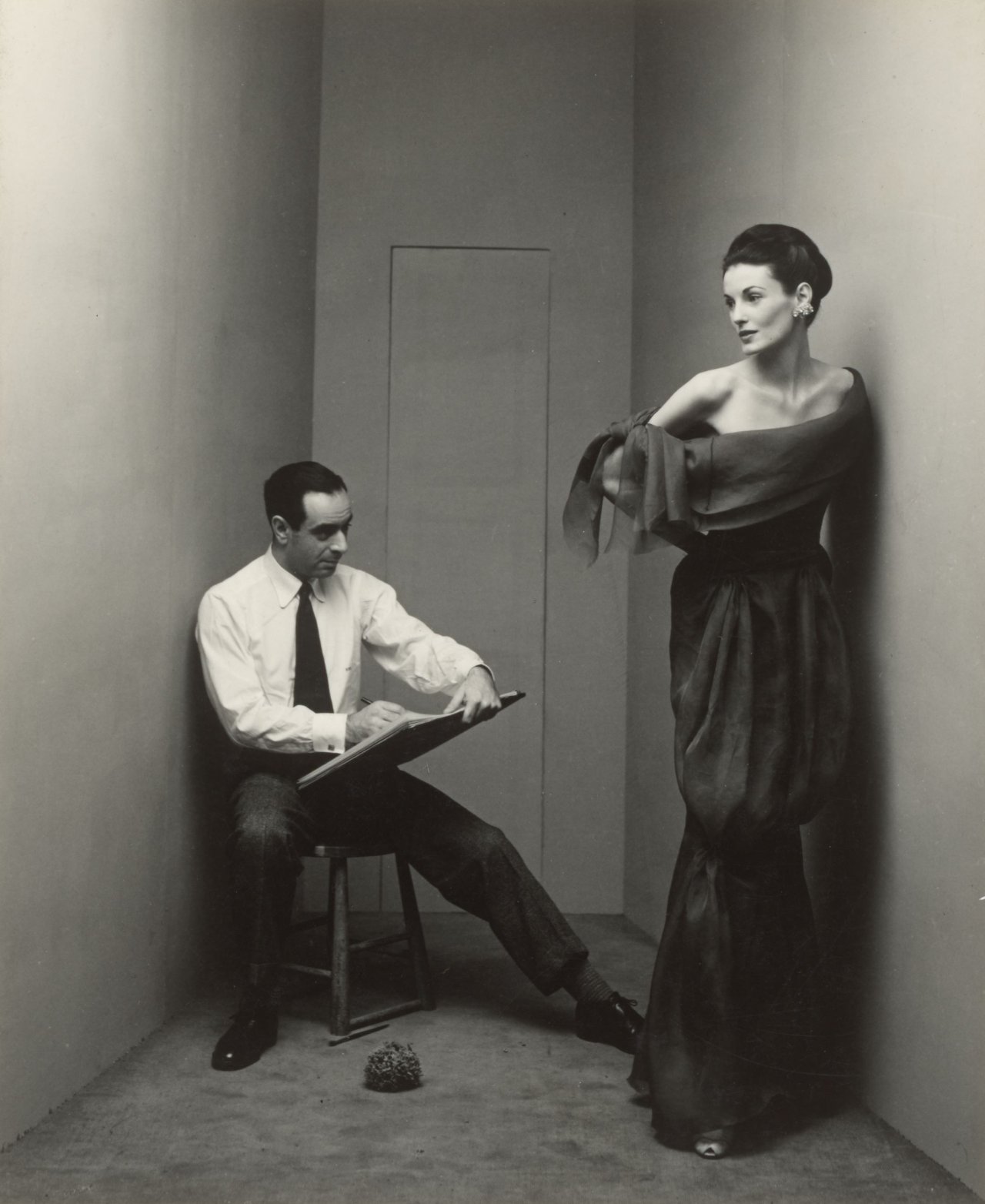 Auf diesem Bild ist das folgende Kunstwerk zu sehen: Irving Penn. René Bouché und Elise Daniels, New York. 1947.
