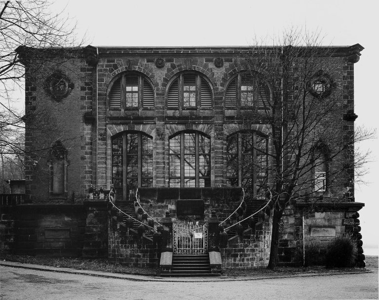 Auf diesem Bild ist das folgende Kunstwerk zu sehen: Hans-Christian Schink. „Wasserwerk Saloppe, Dresden“. 1996.