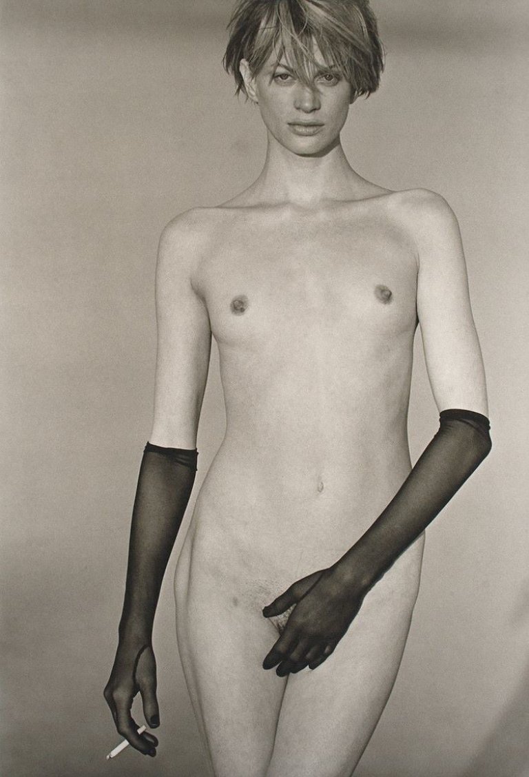Auf diesem Bild ist das folgende Kunstwerk zu sehen: Peter Lindbergh. Kristen McMenamy, El Mirage, Kalifornien. . 1995.