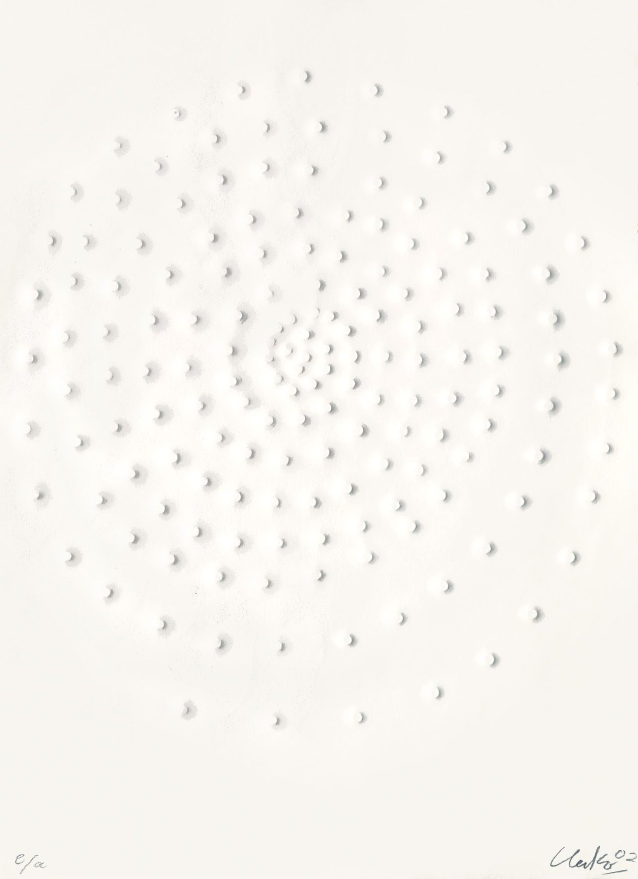 Auf diesem Bild ist das folgende Kunstwerk zu sehen: Günther Uecker. Ohne Titel. 2002.