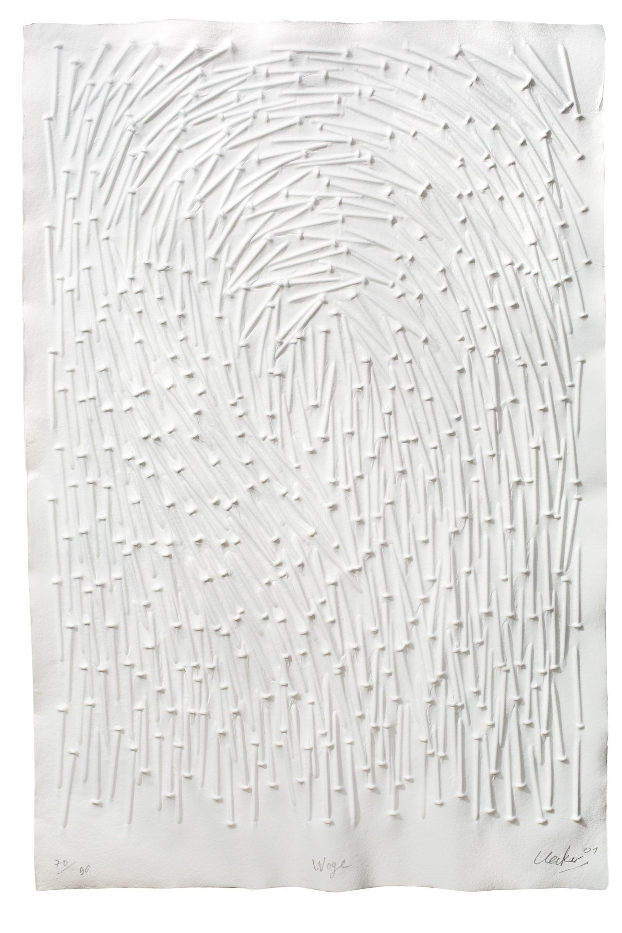 Auf diesem Bild ist das folgende Kunstwerk zu sehen: Günther Uecker. „Woge“. 2001.