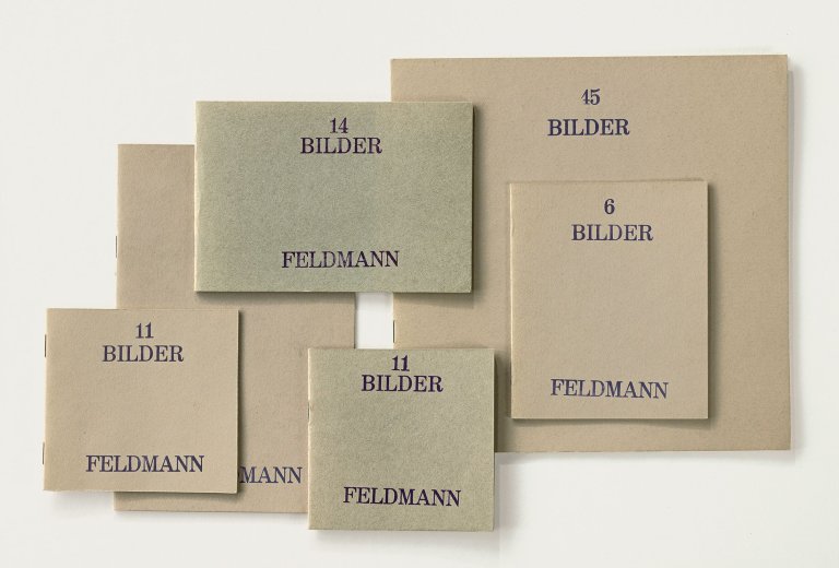 Auf diesem Bild ist das folgende Kunstwerk zu sehen: Hans-Peter Feldmann. Ohne Titel (Bilder). 1969-71.