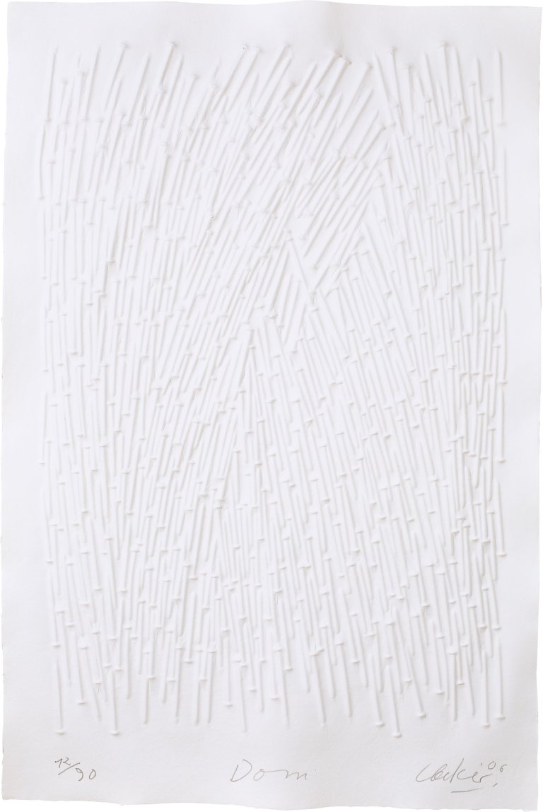 Auf diesem Bild ist das folgende Kunstwerk zu sehen: Günther Uecker. „Dom“. 2006.