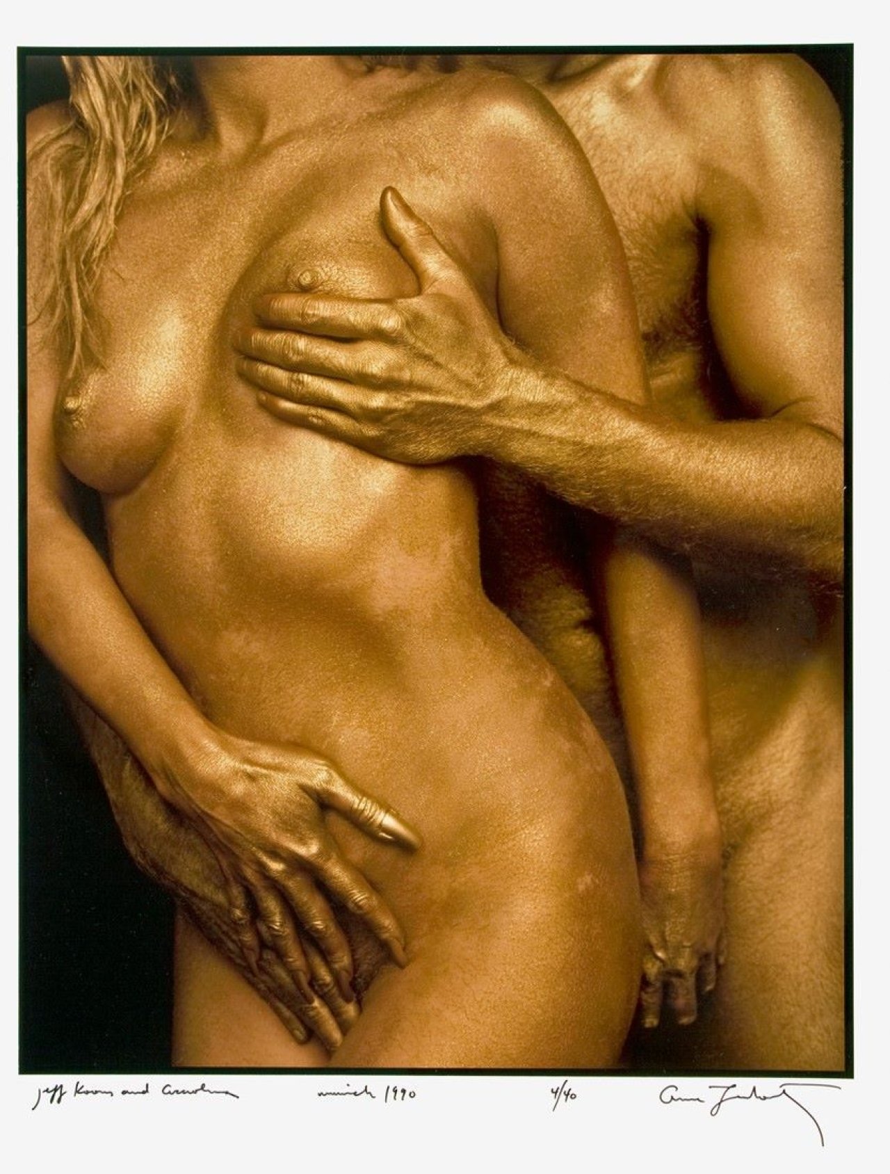 Auf diesem Bild ist das folgende Kunstwerk zu sehen: Annie Leibovitz. „Jeff Koons and Cicciolina“.. 1990.