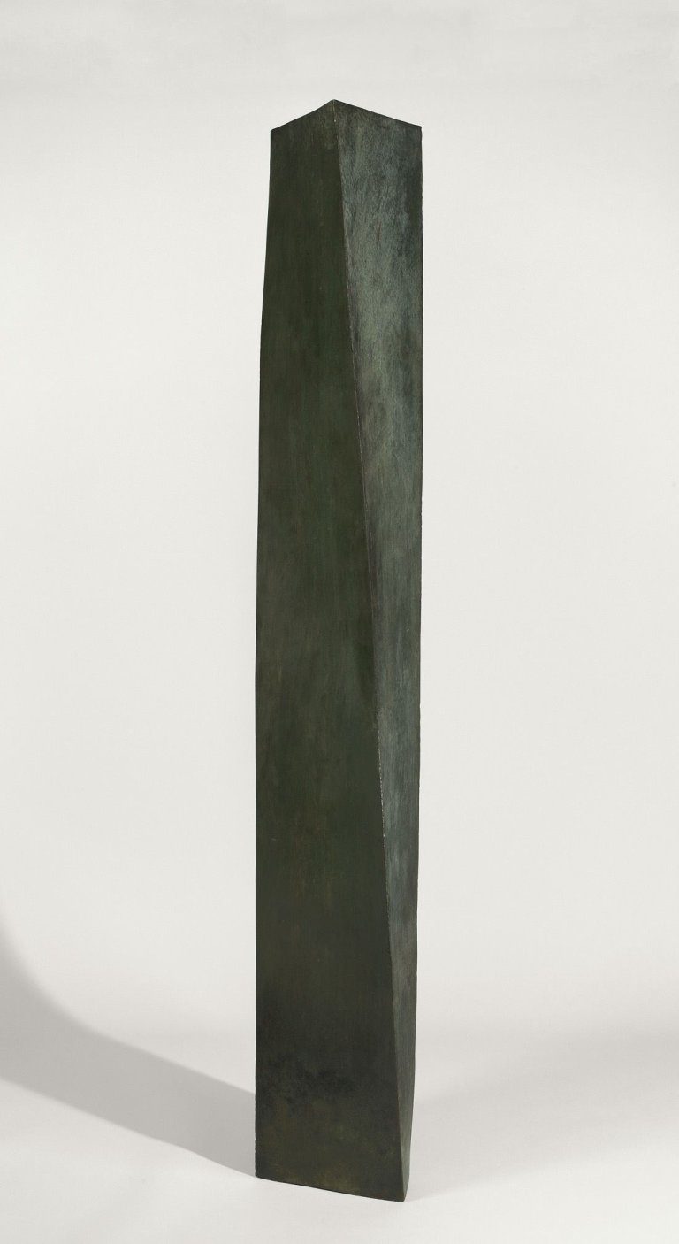 Auf diesem Bild ist das folgende Kunstwerk zu sehen: Michael Croissant. Figur. Um 1990.