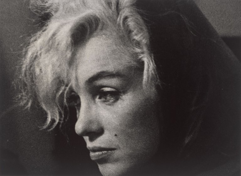 Auf diesem Bild ist das folgende Kunstwerk zu sehen: Arnold Newman. Marilyn Monroe, Hollywood, California. 1962.